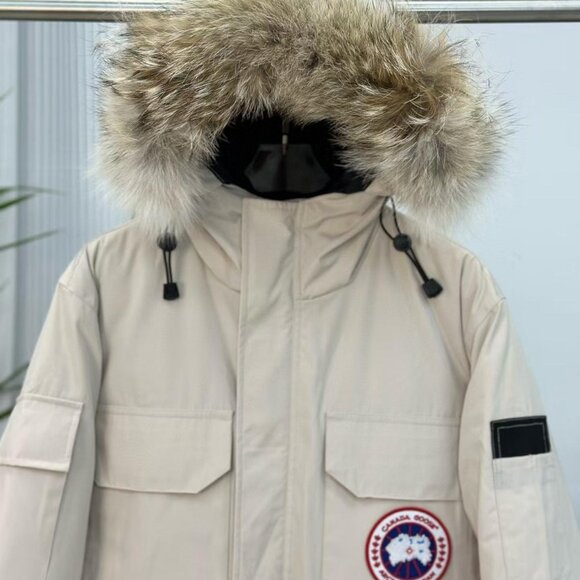 Canada Goose Men's Coat，Very comfortable to wear - Picture 5 of 9